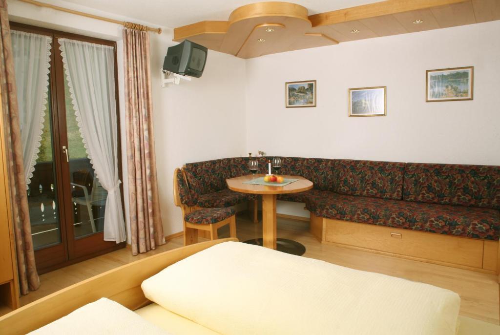 Gaestehaus Ortner Liesing Kamer foto